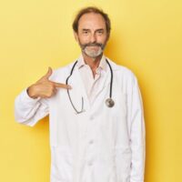Doctor_SelfPoint2